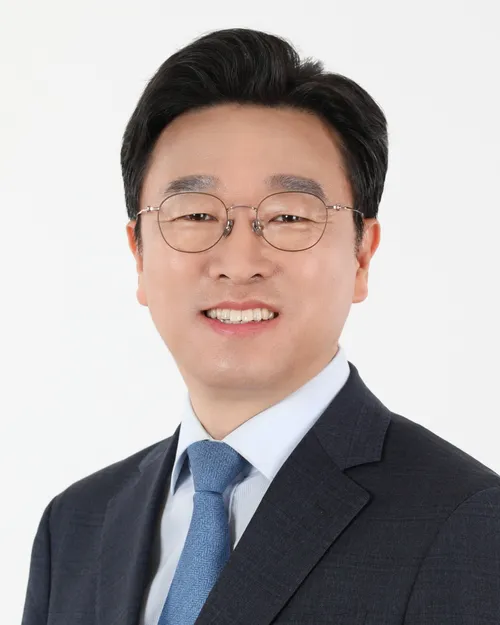Lee Yong-woo