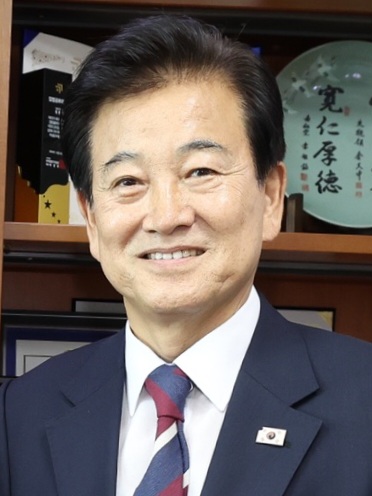 Jung Dong-young